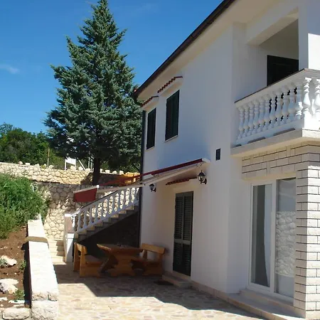 House Danica *